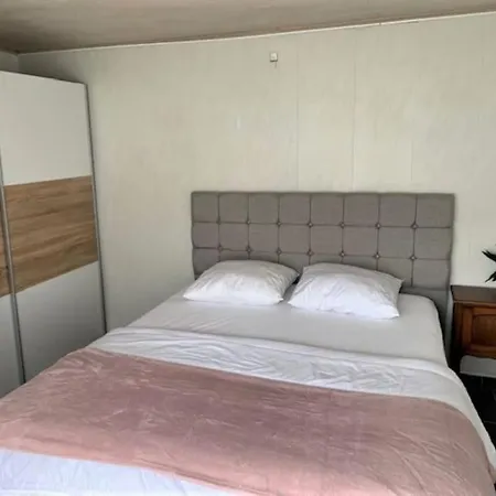 Raversea Op Enkele Minuten Wandelen Van De Zee. Apartman Ostende