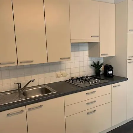 Raversea Op Enkele Minuten Wandelen Van De Zee. Apartman *